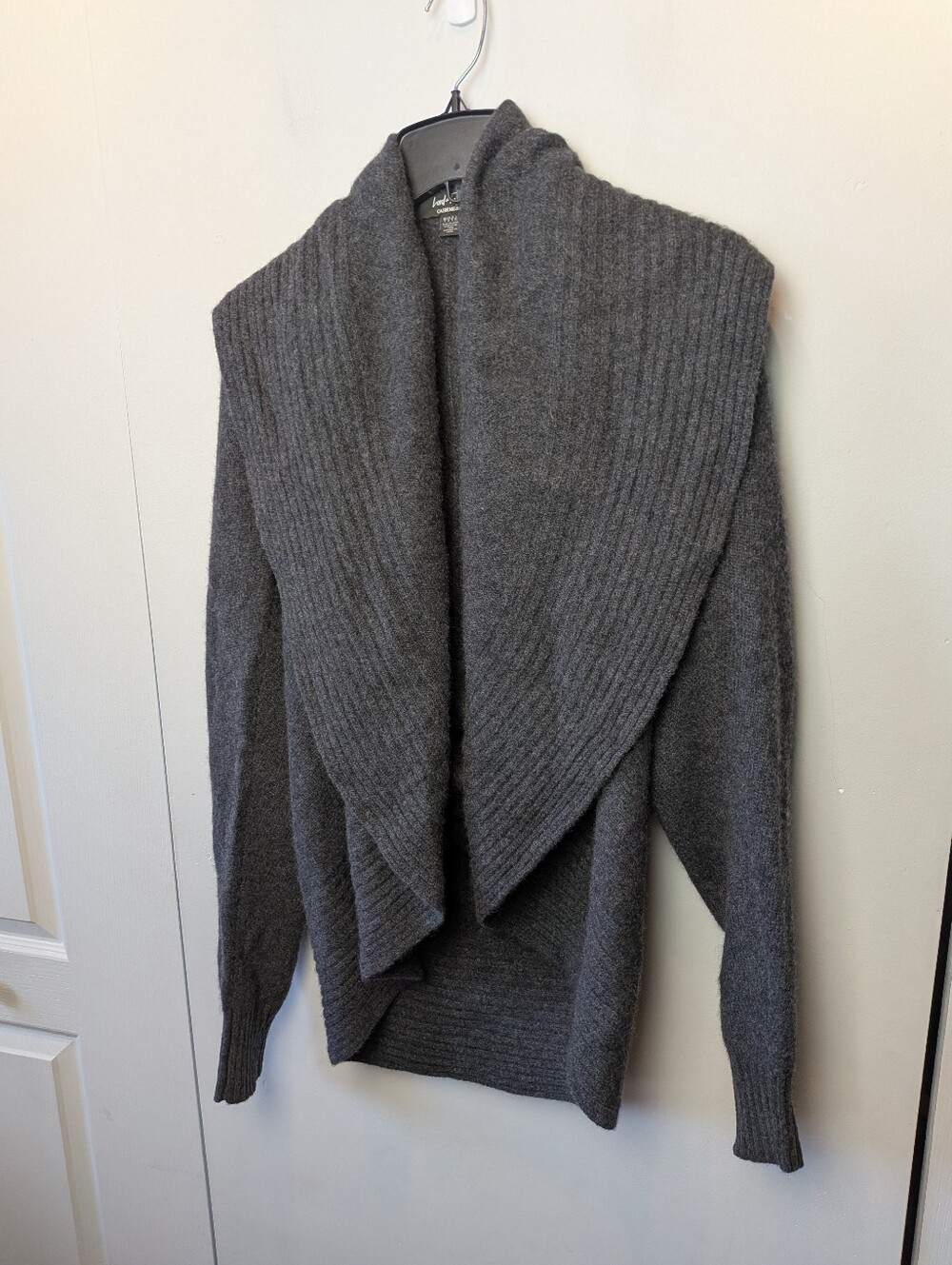 LORD & TAYLOR 100% Cashmere Women Sweater Dark Gray Size Large No closure